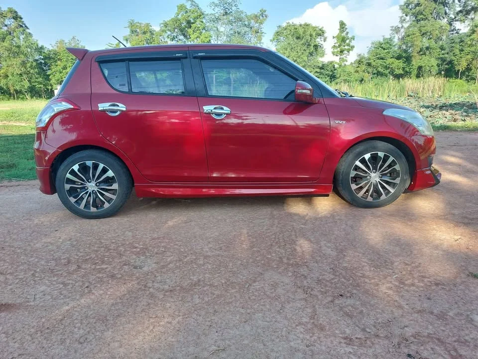 2014 Suzuki Swift II 3