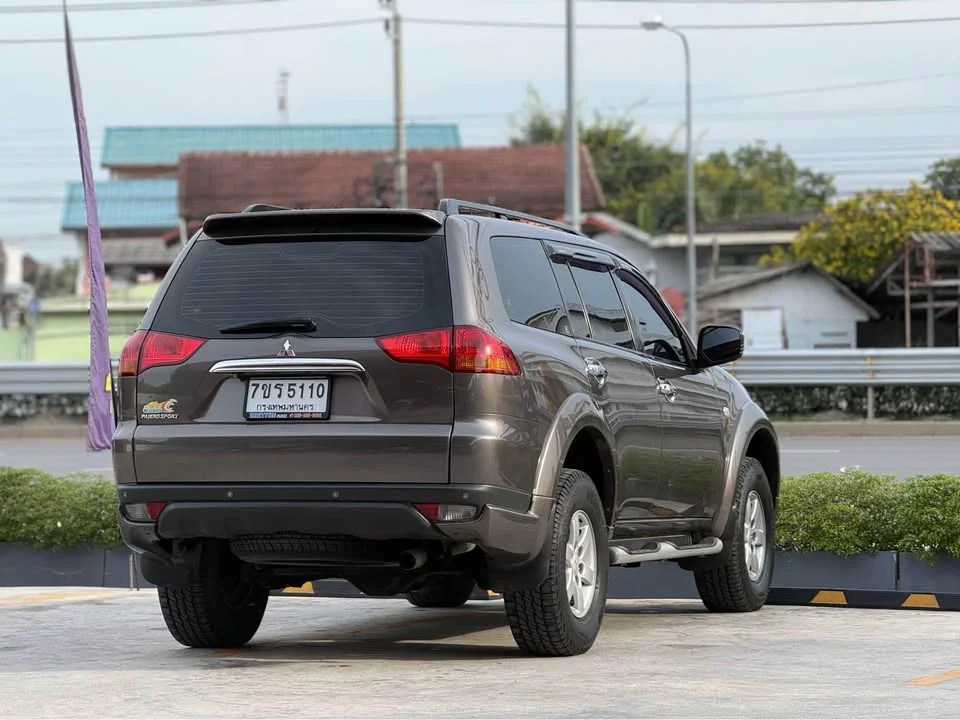 2011 Mitsubishi Pajero Sport II 2