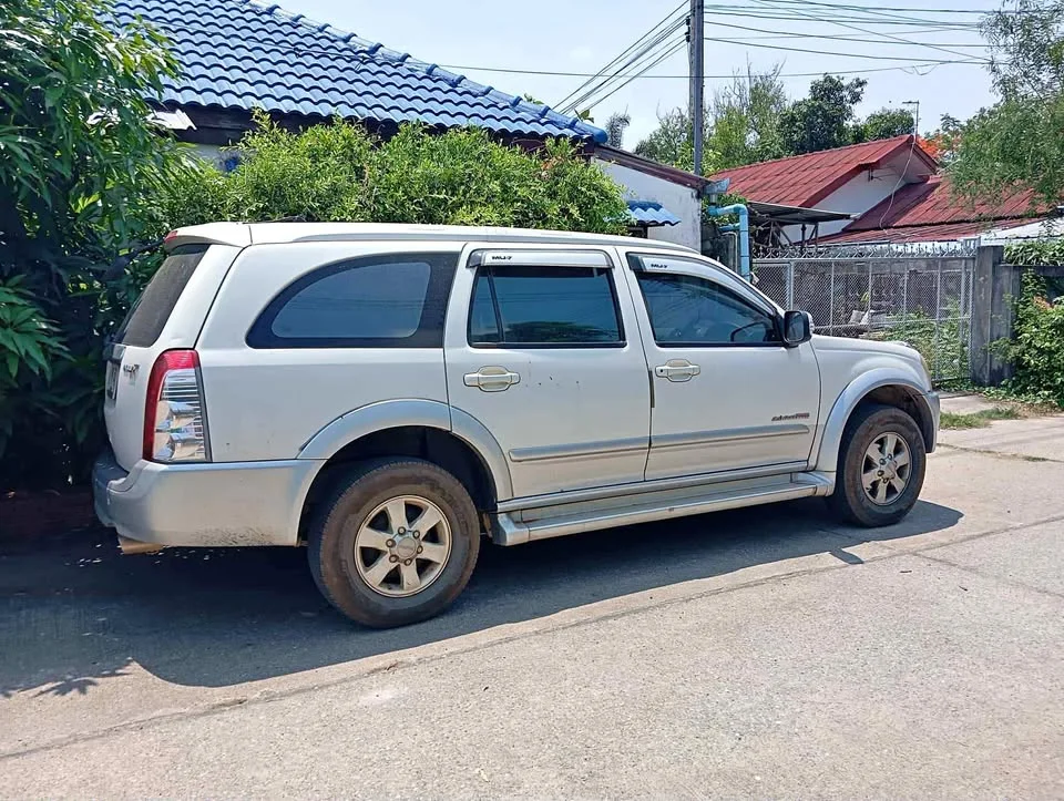 2006 Isuzu MU-7 2