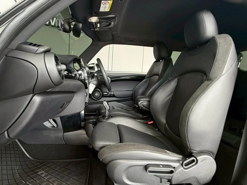 2019 Mini Hatch  III 2