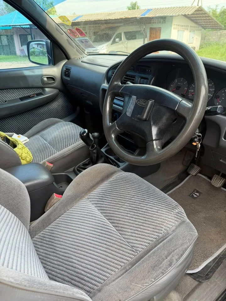2001 Mazda 2500 Fighter V 2