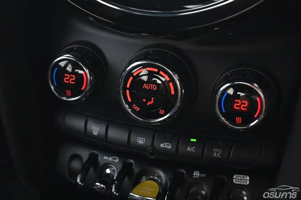 2022 Mini Hatch  III 3