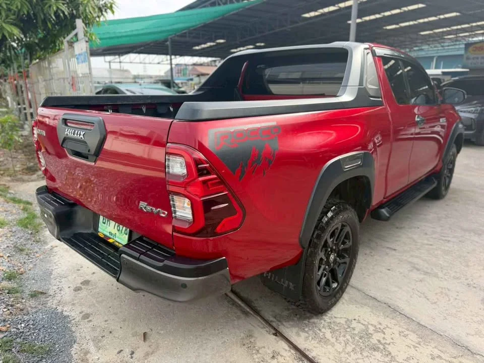 2021 Toyota Hilux VIII 2