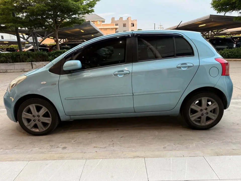 2006 Toyota Yaris II 2