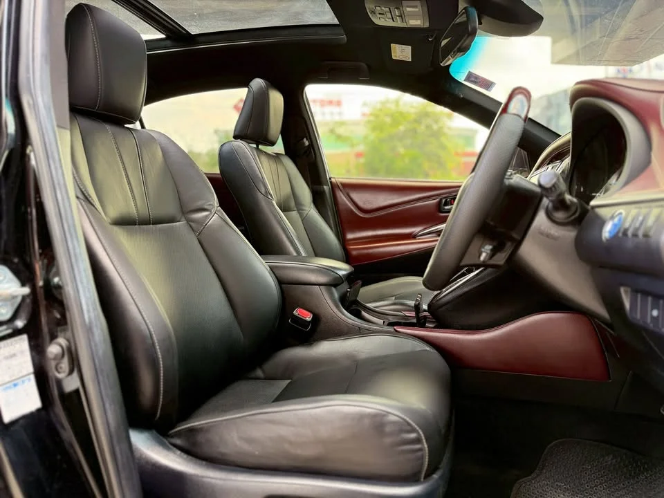 2014 Toyota Harrier III 2
