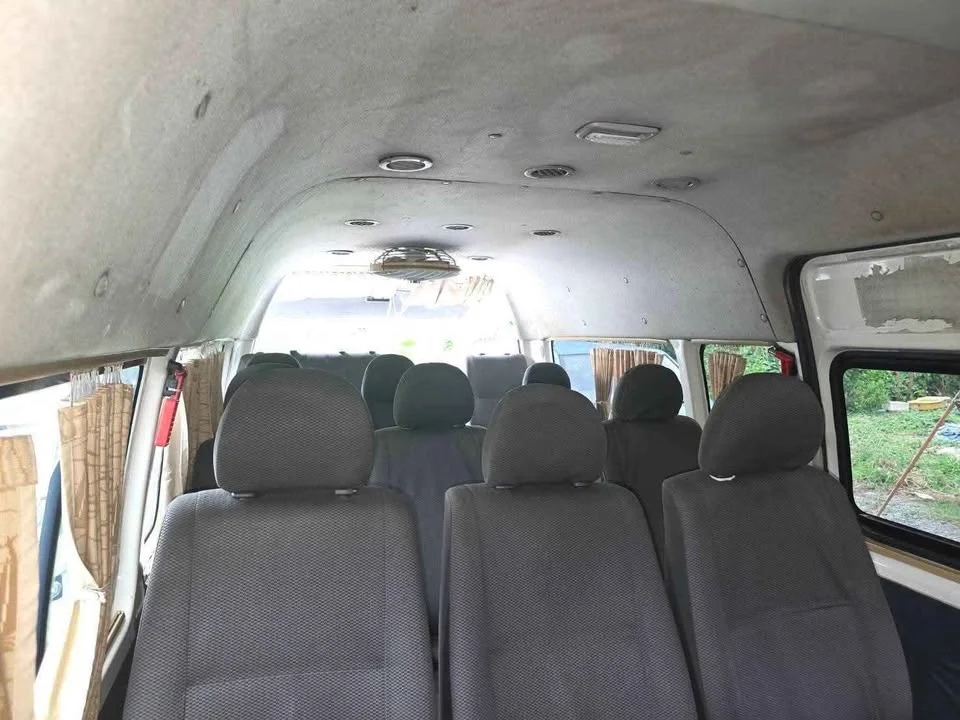 2013 Toyota Commuter V (H200) 3