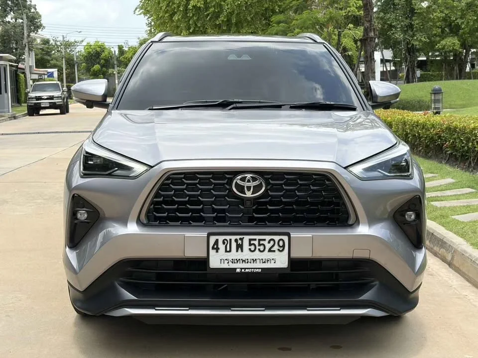 2023 Toyota Yaris Cross AC200 3