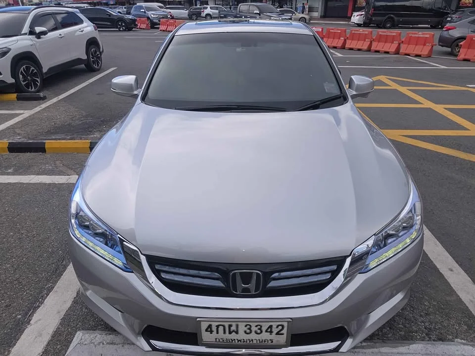 2014 Honda Accord IX 3