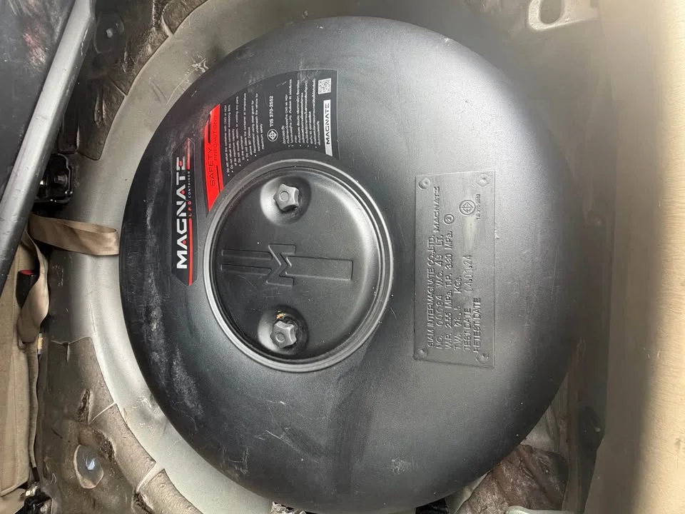 2005 Ford Escape I 3