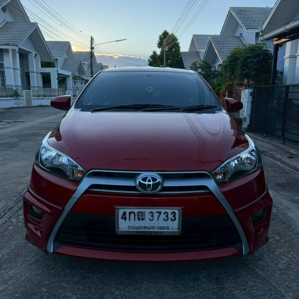 2015 Toyota Yaris III 3