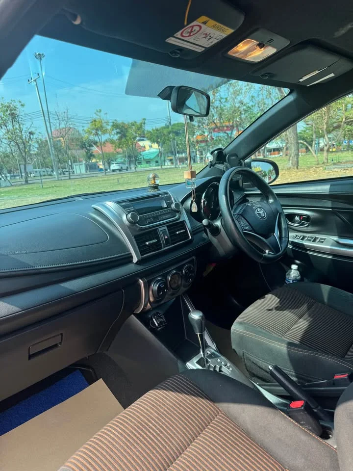 2015 Toyota Yaris III 3