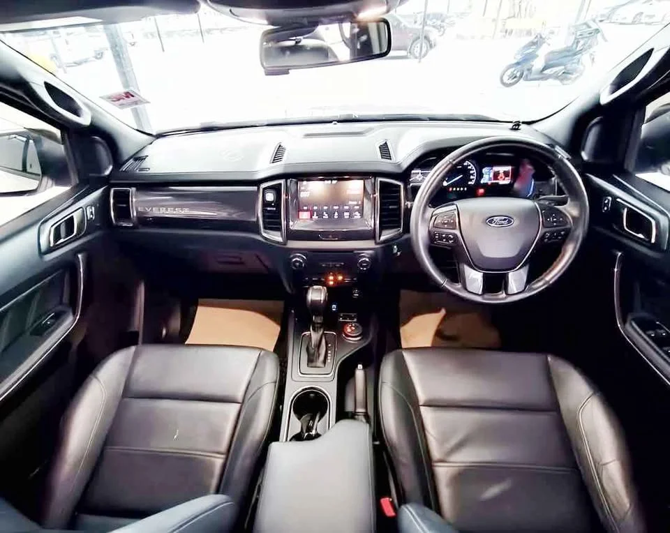 2019 Ford Everest II 3