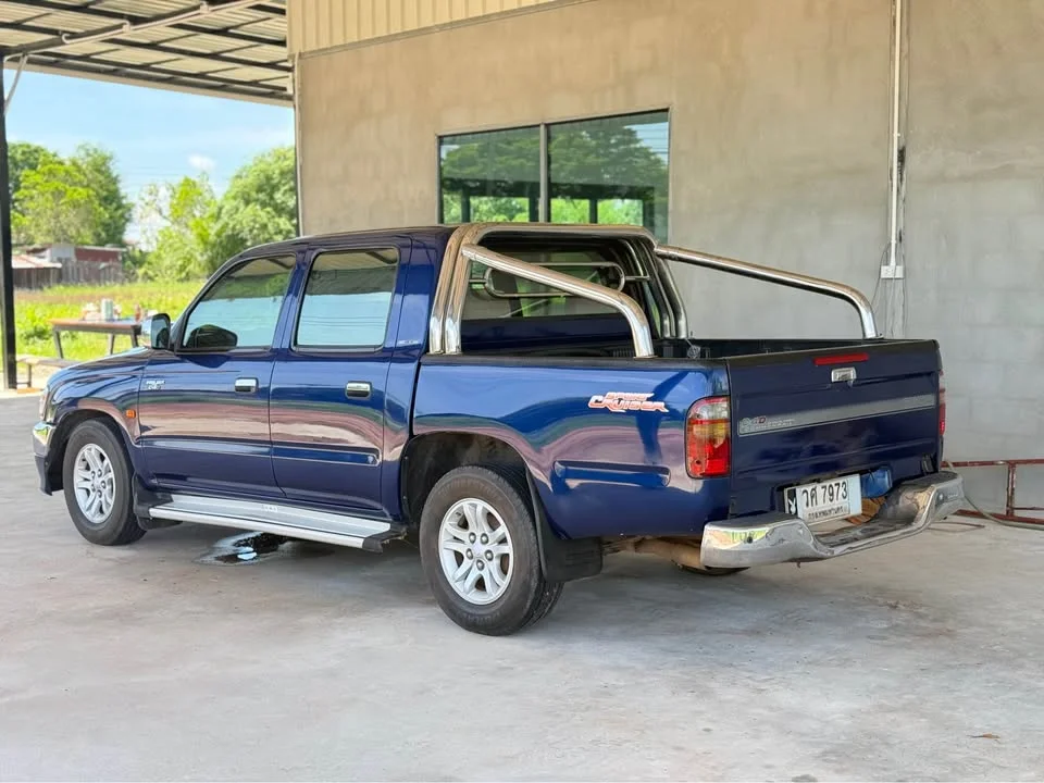 2003 Toyota Hilux Tiger VI 2