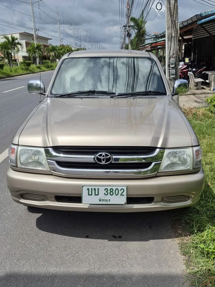 2003 Toyota Hilux Tiger VI 2