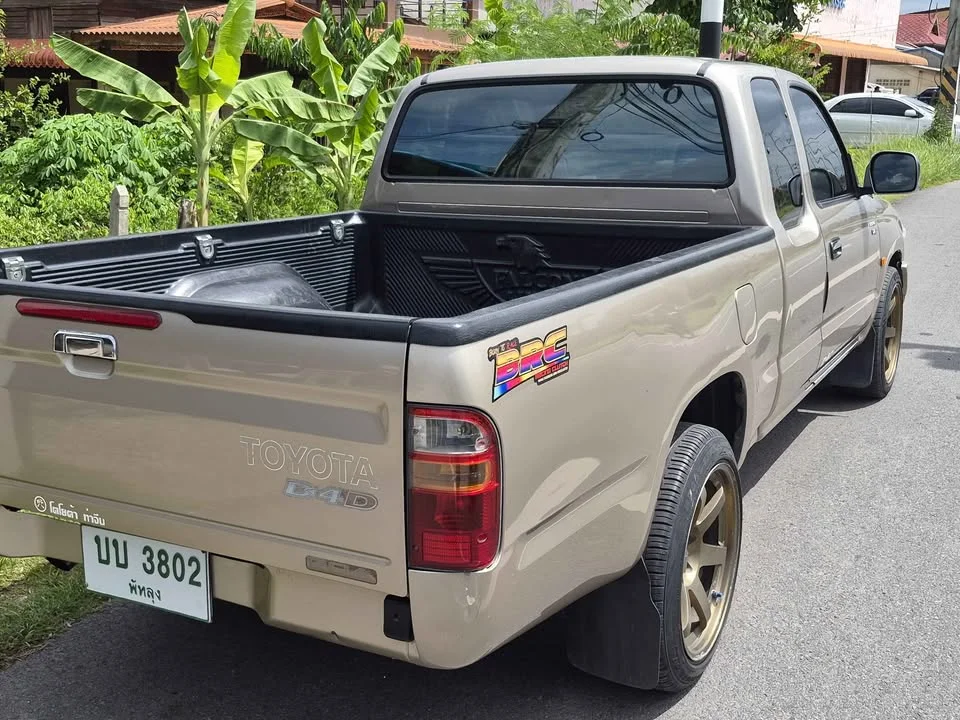 2003 Toyota Hilux Tiger VI 3