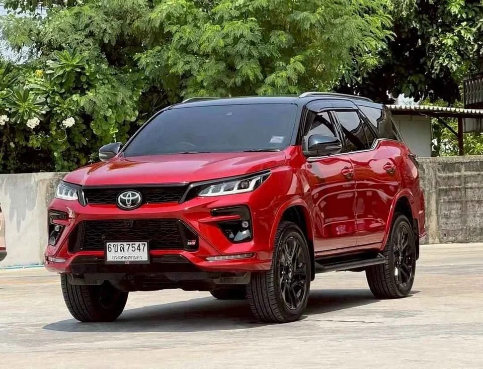2025 Toyota Fortuner II 3