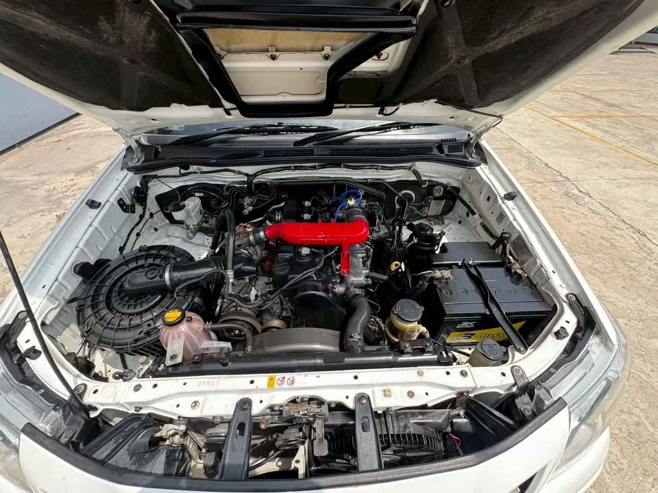 2015 Toyota Hilux VII 3