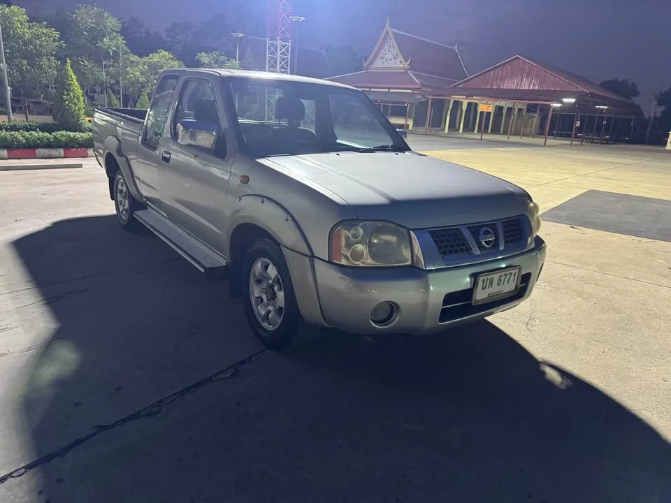 2002 Nissan Frontier I 2