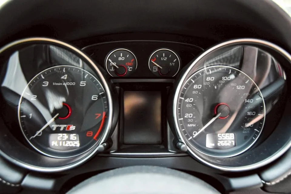 2011 Audi TT Mk2 2