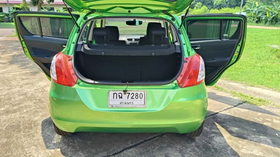 2013 Suzuki Swift II 2