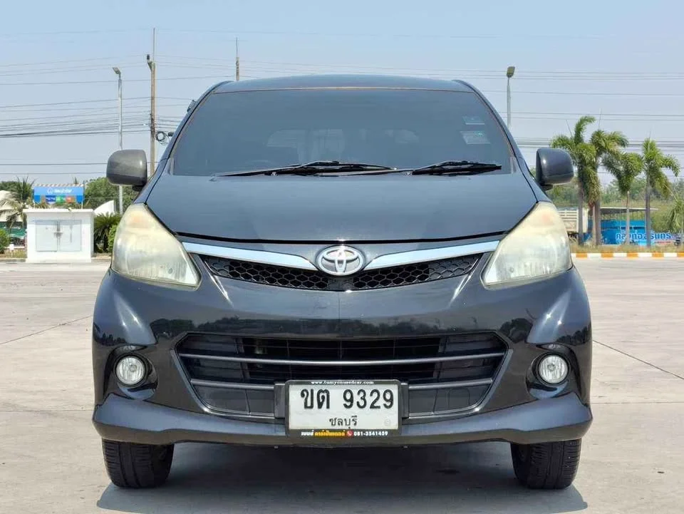 2013 Toyota Avanza II 3