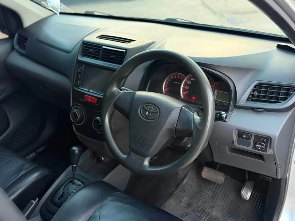 2013 Toyota Avanza II 3