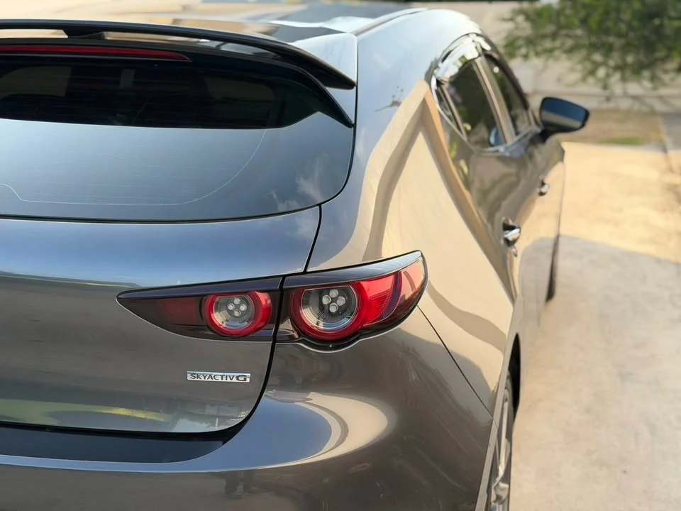 2019 Mazda 3 IV 3