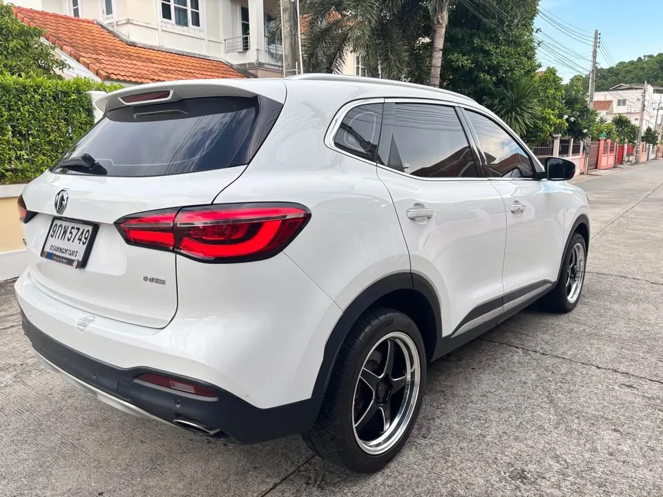 2019 MG HS 3