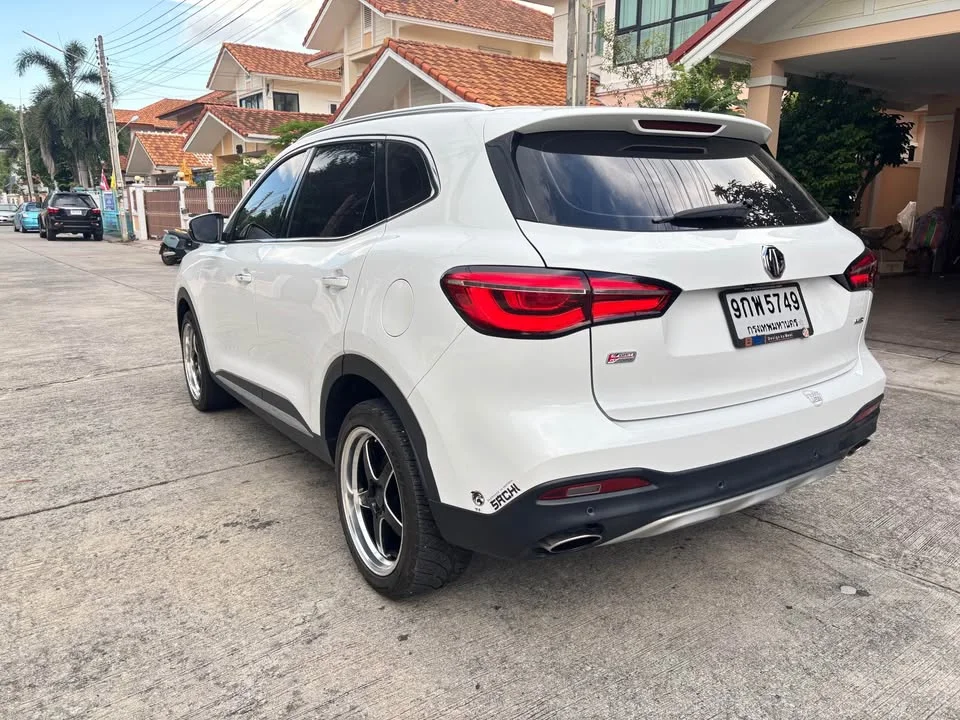 2019 MG HS 3