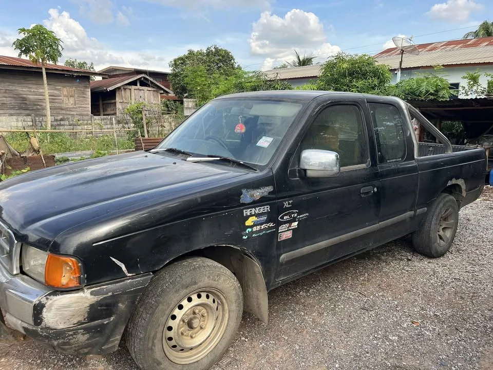 2002 Mazda 2500 Fighter V 3