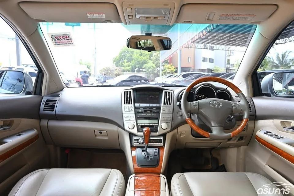 2005 Toyota Harrier II 3