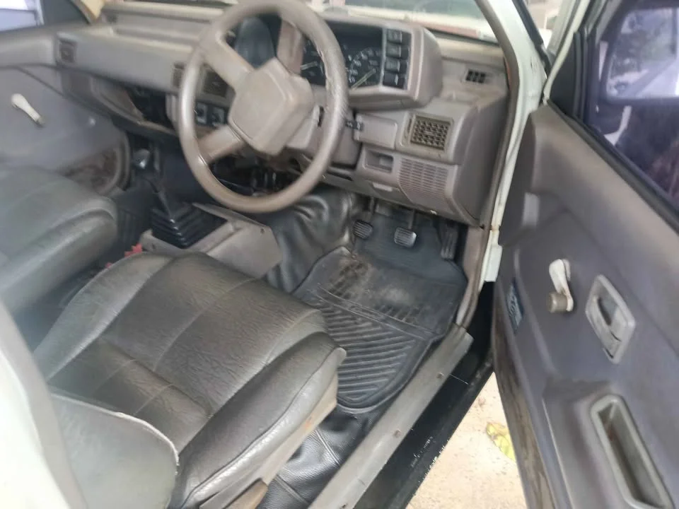 1993 Isuzu TFR III 3