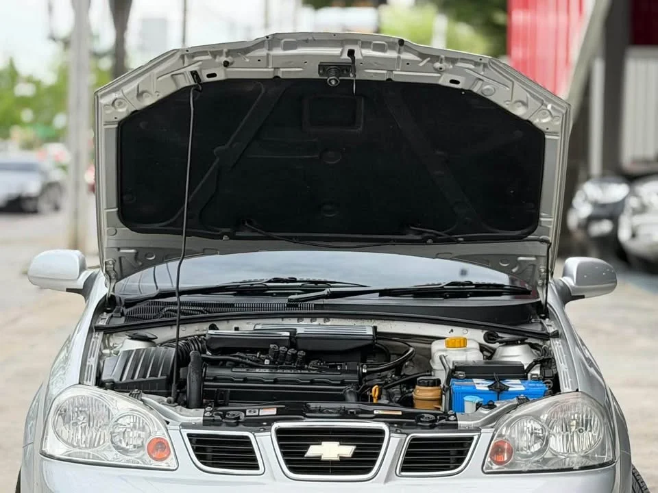 2005 Chevrolet Optra 3