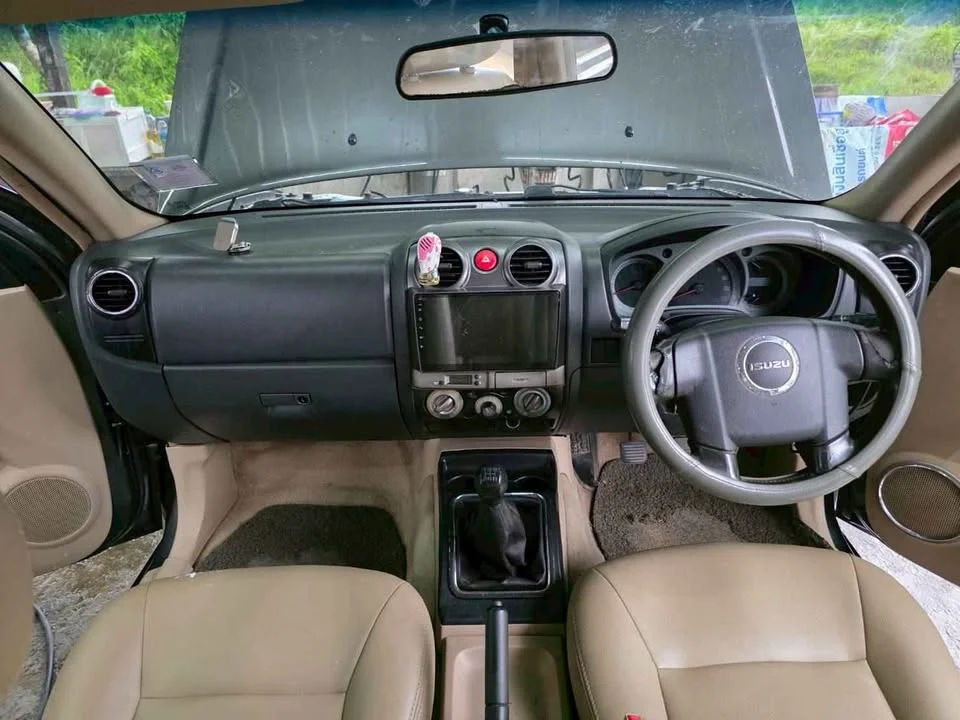 2010 Isuzu D-Max I 3