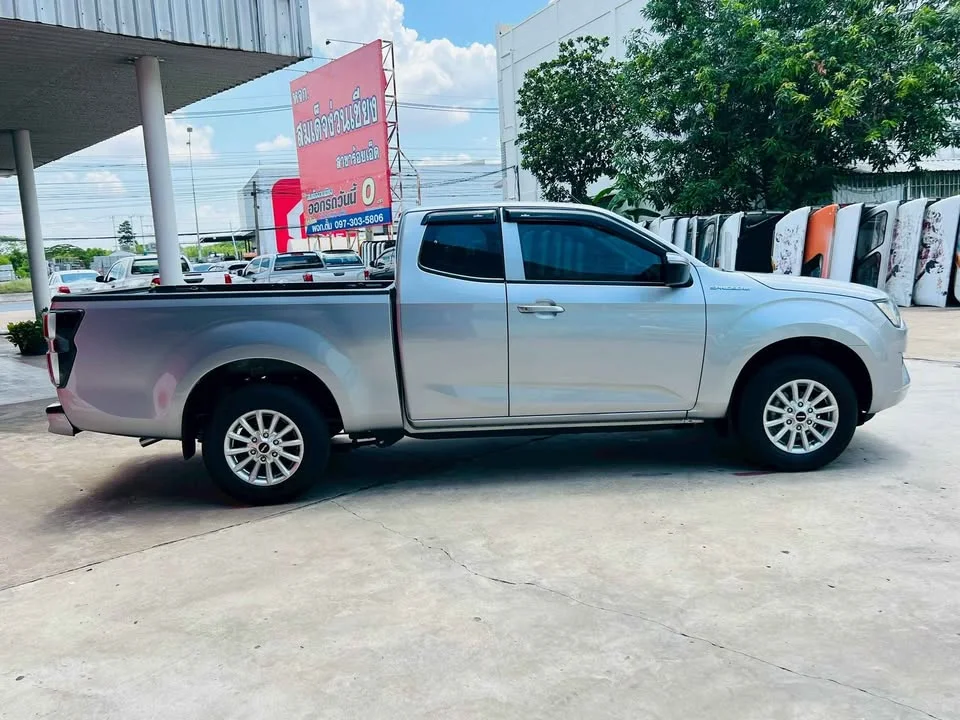 2020 Isuzu D-Max III (RG) 3