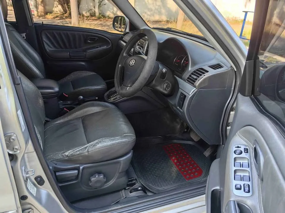 2004 Suzuki Grand Vitara II 3