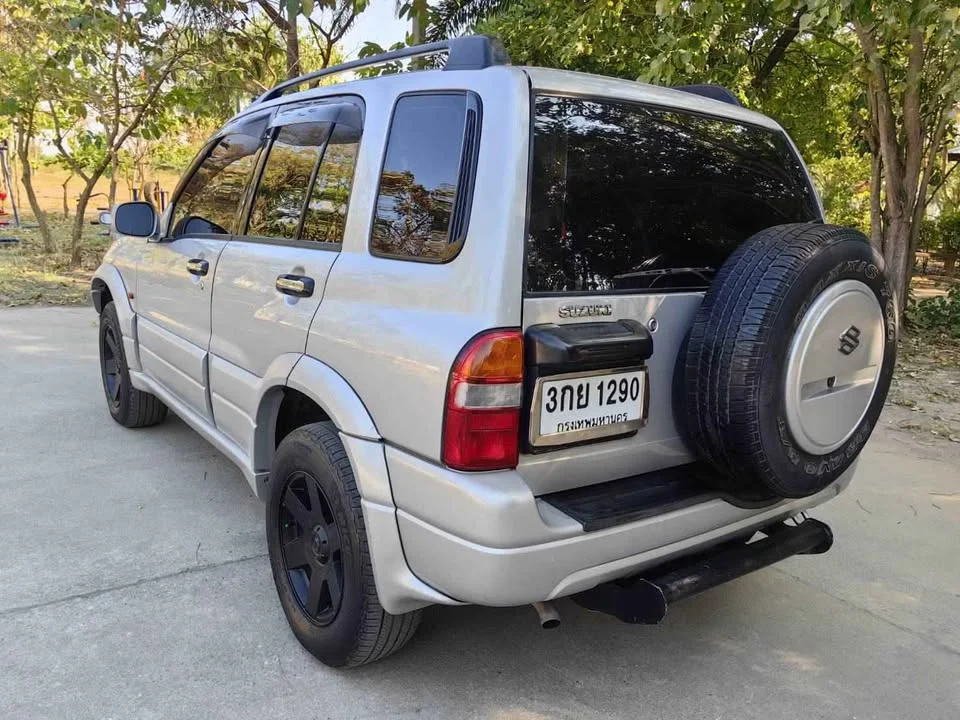 2004 Suzuki Grand Vitara II 2