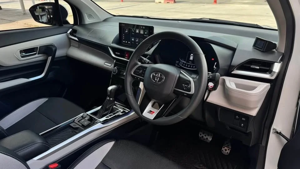 2023 Toyota Veloz III 3