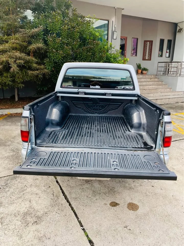 2001 Isuzu Faster Dragon Eyes III 2