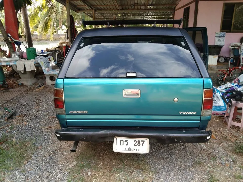 1994 Isuzu Vega I 3
