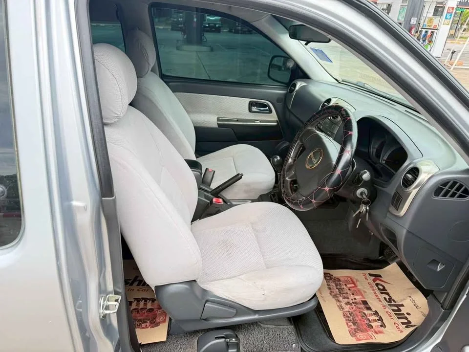 2008 Isuzu D-Max I 3