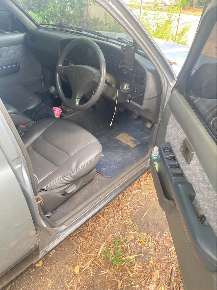 1996 Toyota Hilux Surf II 3