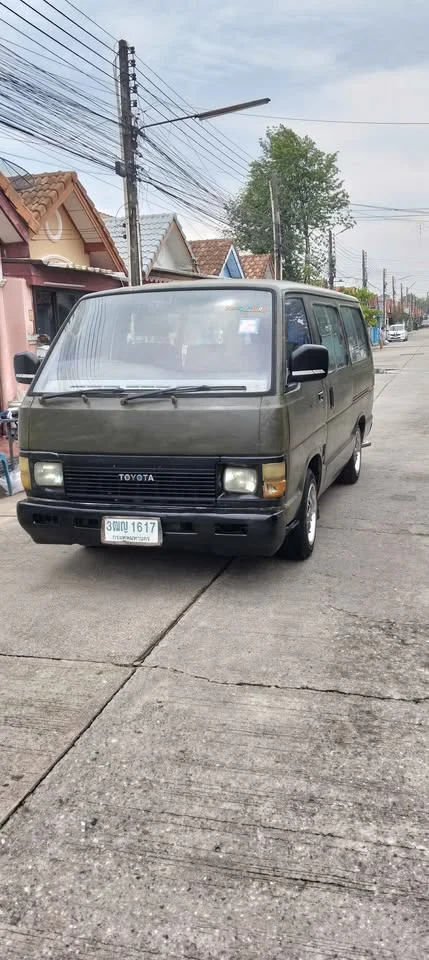 1980 Toyota Commuter III 3