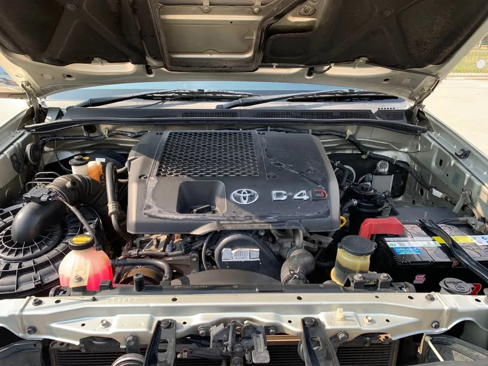 2012 Toyota Hilux VII 2