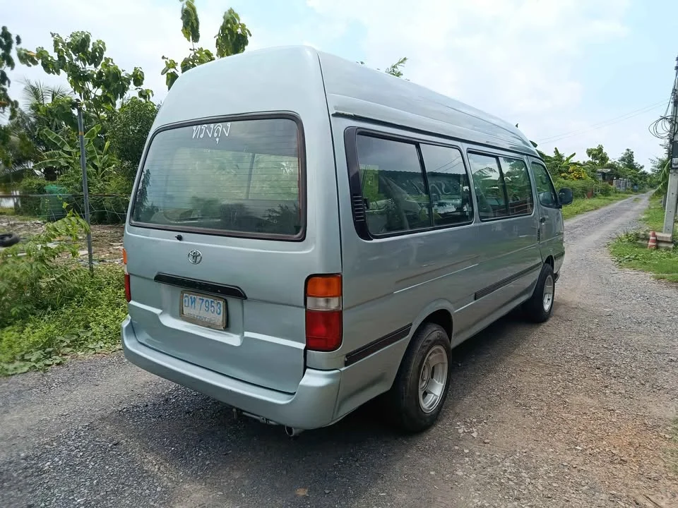 2003 Toyota Commuter IV (H100) 2