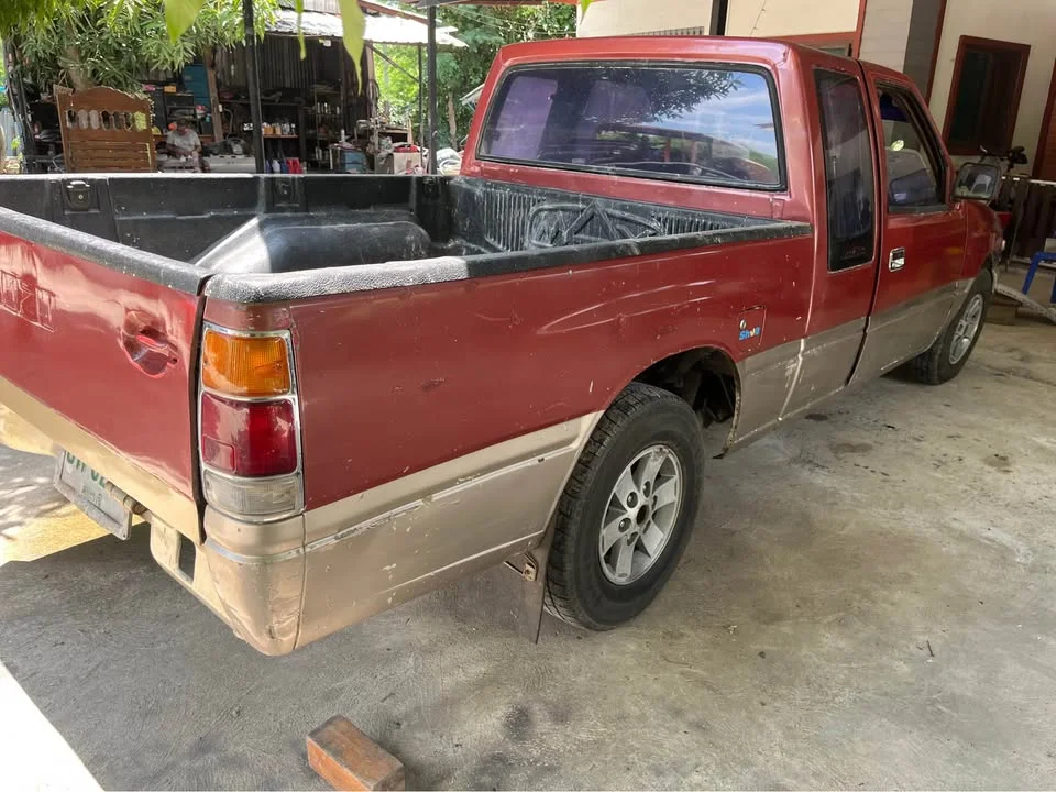 1992 Isuzu TFR III 3