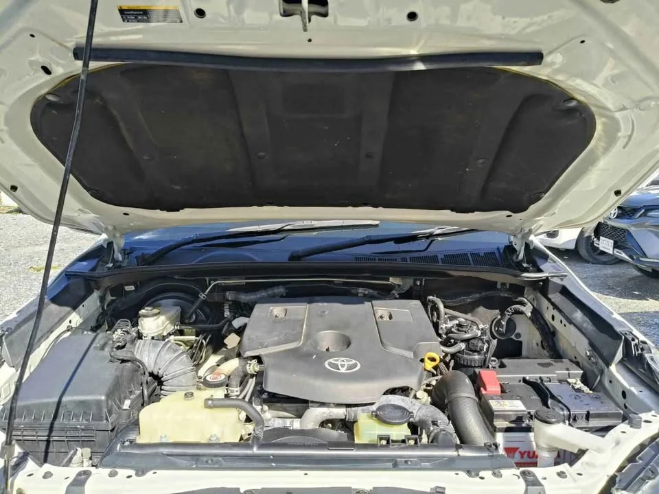2023 Toyota Hilux VIII 3