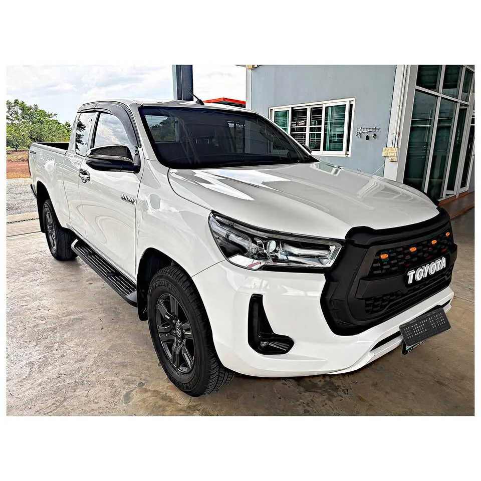 2020 Toyota Hilux VIII 2