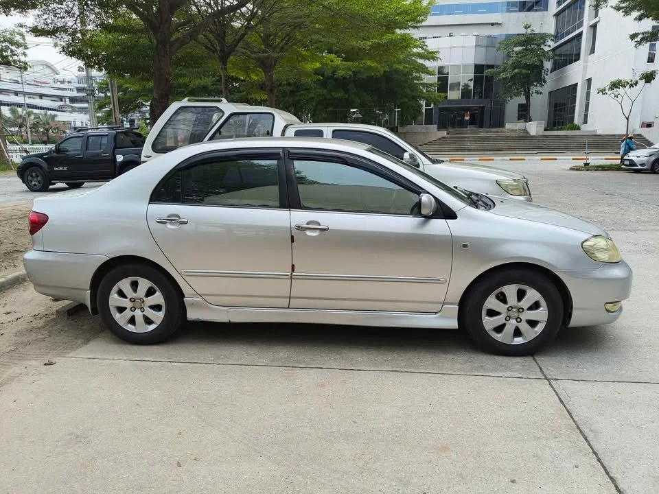 2004 Toyota Corolla Altis IX (E120) 2