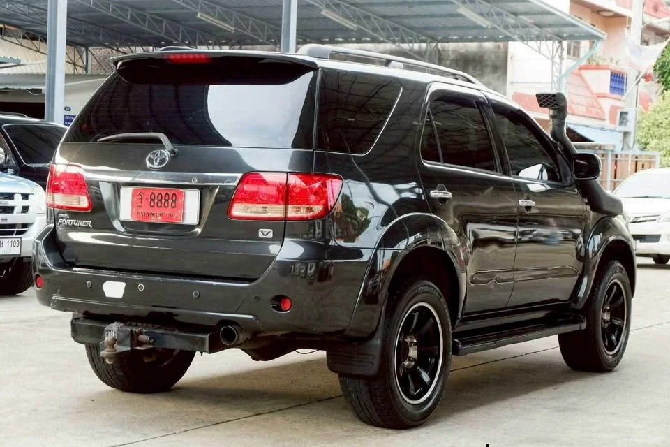 2006 Toyota Fortuner I 3